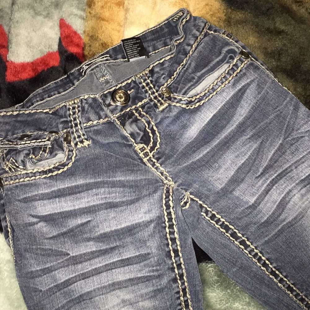 Jeans - Picture 2 of 3